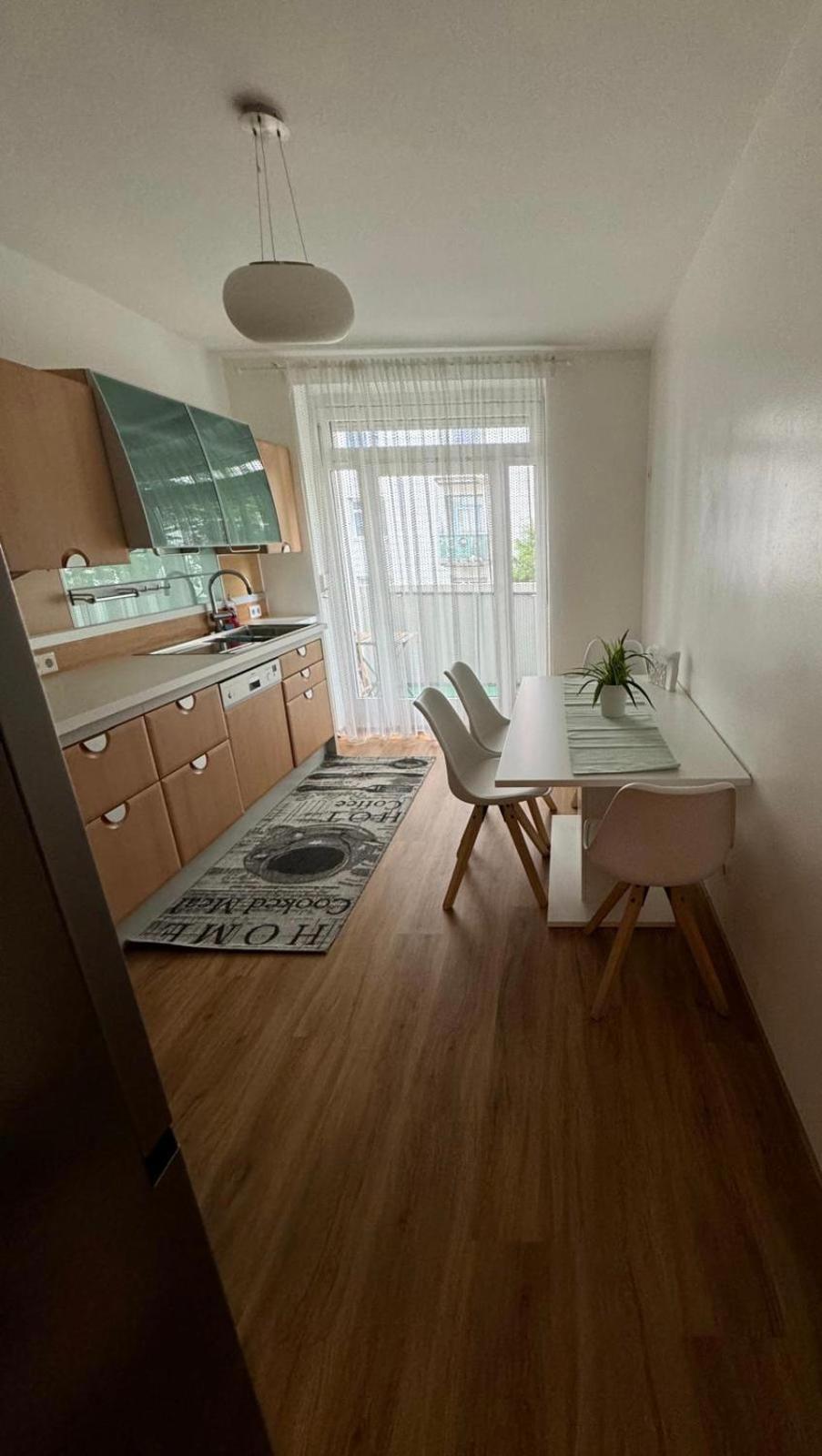 Sunny And Elegant Apartament In Central Location Грац Екстериор снимка